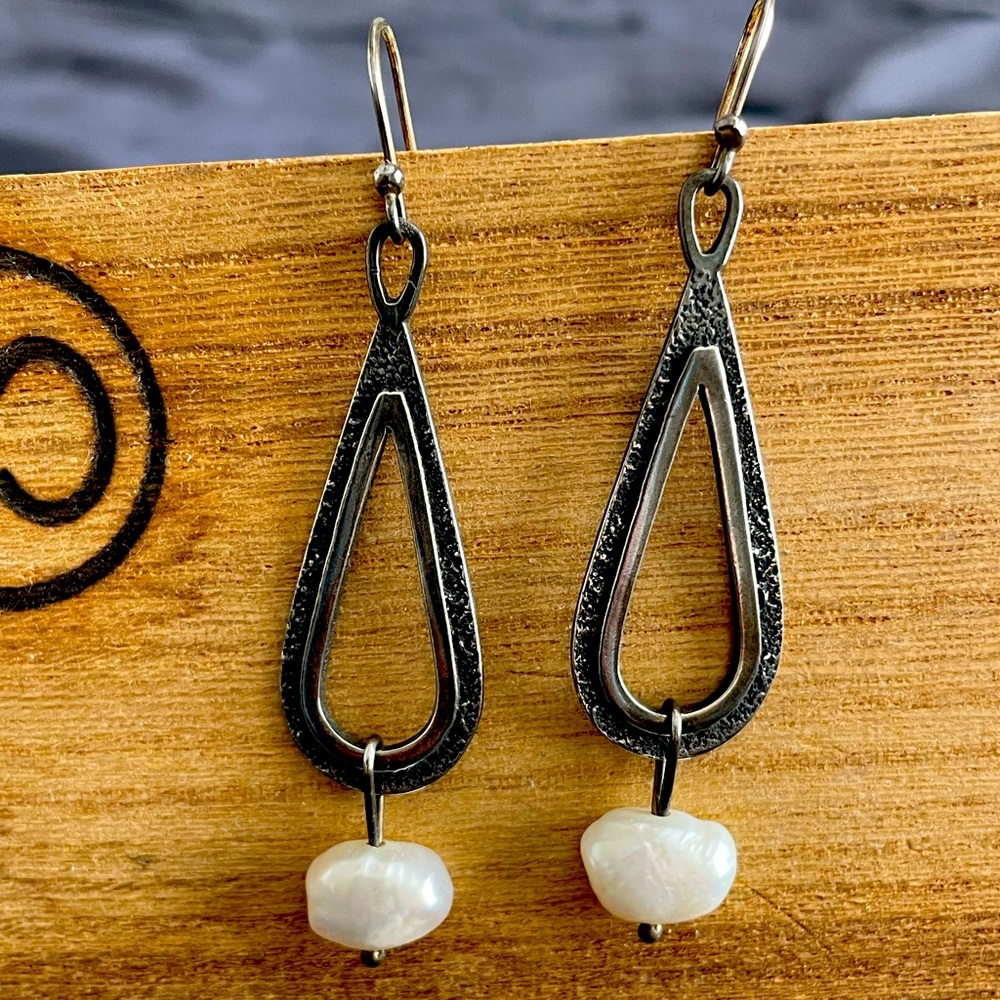 Silpada sterling silver pearl earrings